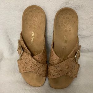 Vionic gold cork sandals size 10 brand new